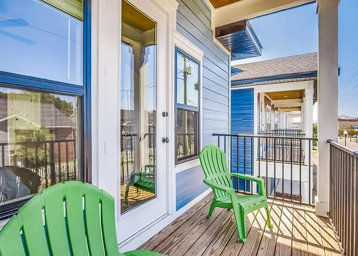 Apartment Downtown Sea Escape Ii Pensacola