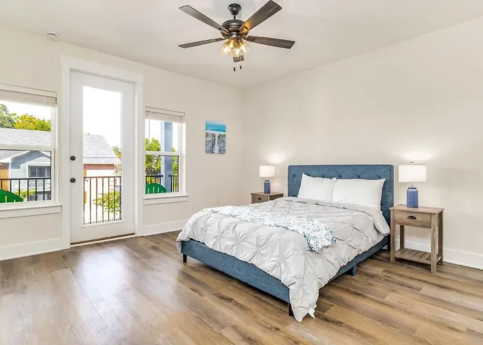 Downtown Sea Escape Ii Apartment Pensacola