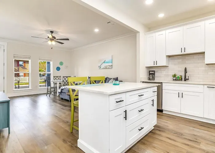 Apartment Downtown Sea Escape Ii *